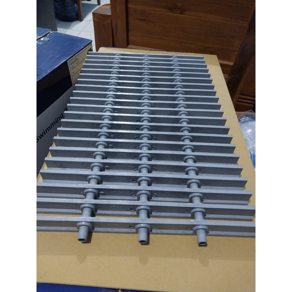 Jual Grill Kolam Renang Lebar 30 cm 3 Kaki Warna Abu | Gril Kolam ...