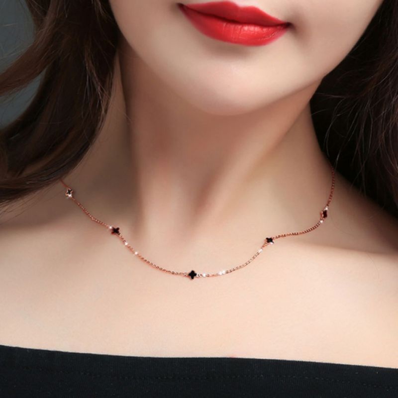 Jual Kalung Wanita Titanium Liontin Clover Hitam Kalung Wanita Korea