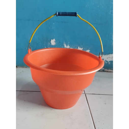 Jual TIMBA COR/EMBER PLASTIK ORANGE ANTI PECAH | Shopee Indonesia