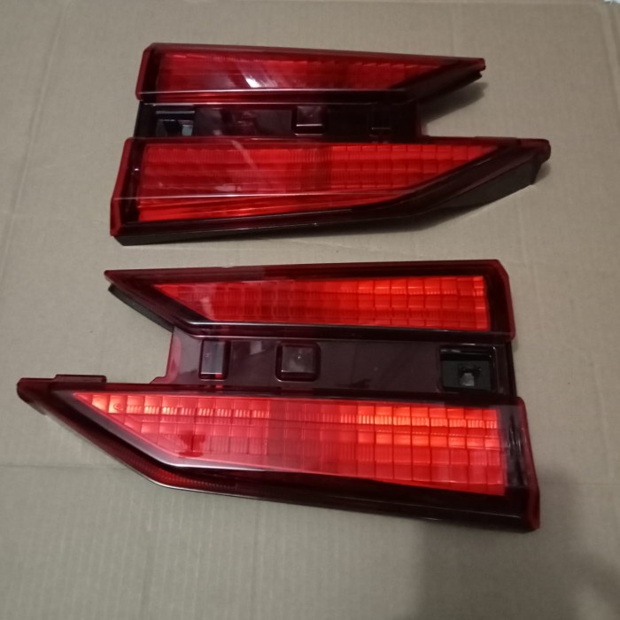 Jual Lampu Reflektor Trunklid Bagasi New Avanza Xenia Veloz Up Kiri Shopee Indonesia