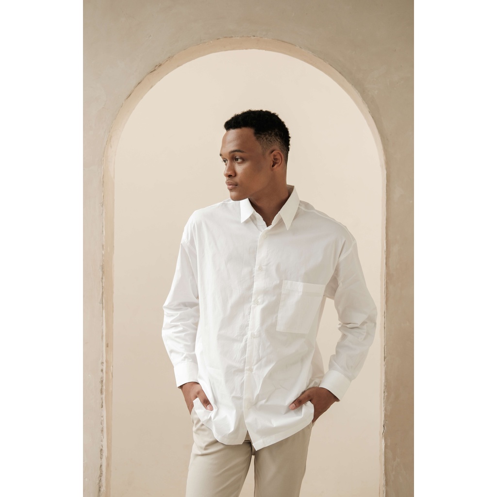 Jual LARUSSO Kemeja Basic Poplin Panjang - White L001 | Shopee Indonesia