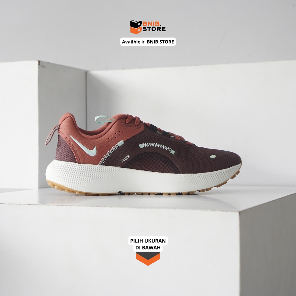 NIKE W React Escape RN 24cm ランニング