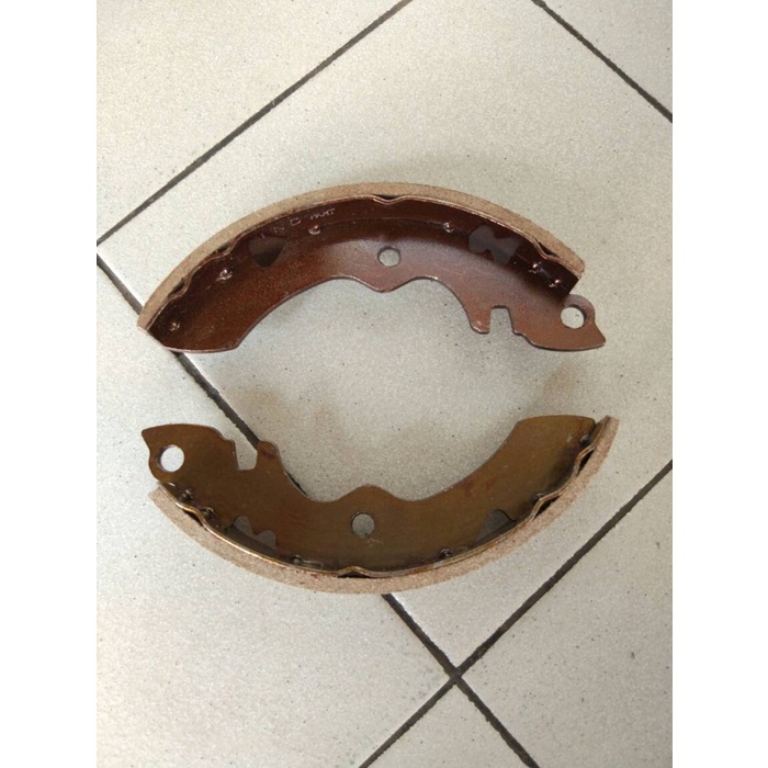 Jual kampas rem tangan/hand brake shoe suzuki jimny/katana | Shopee