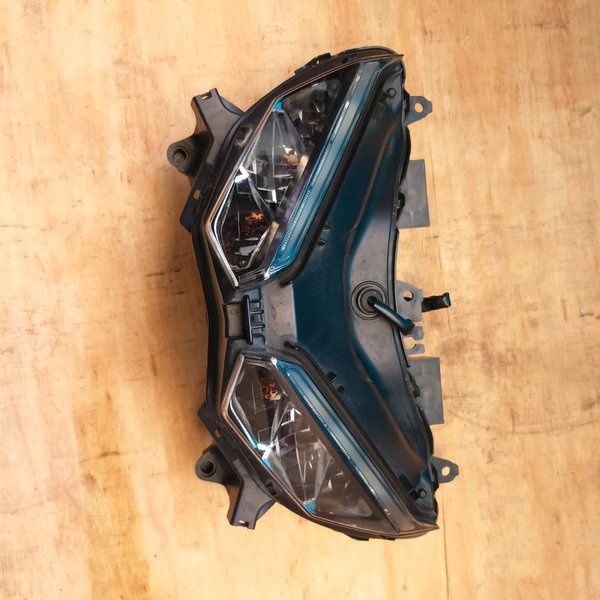 Jual reflector headlamp lampu depan cbr 150 fi led.lampu depan CBR 150R