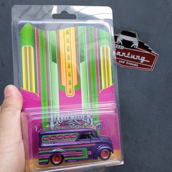 Jual TERBARU Hot Wheels Dairy Delivery custom Lowrider | Shopee Indonesia