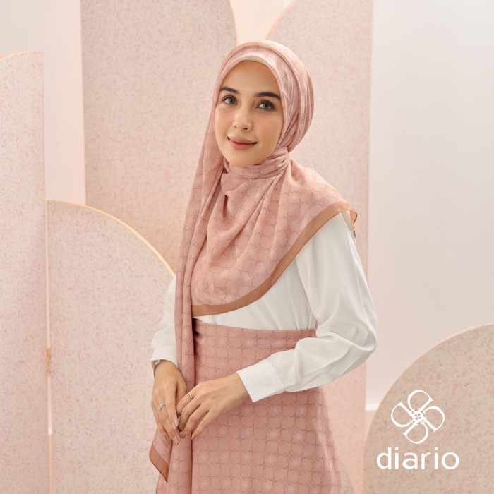 Diario Ultrafine Athalia Scarf Kerudung Segi Empat