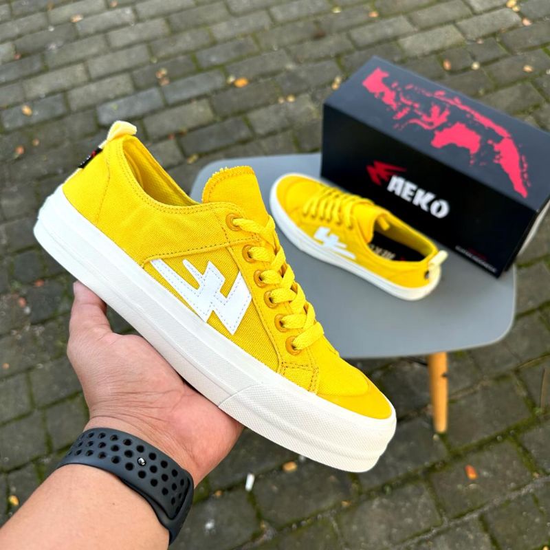 Sneakers Aekoshoes Two Years Yellow, army, fullblack, Original Produk Lokal  Sepatu Kanvas