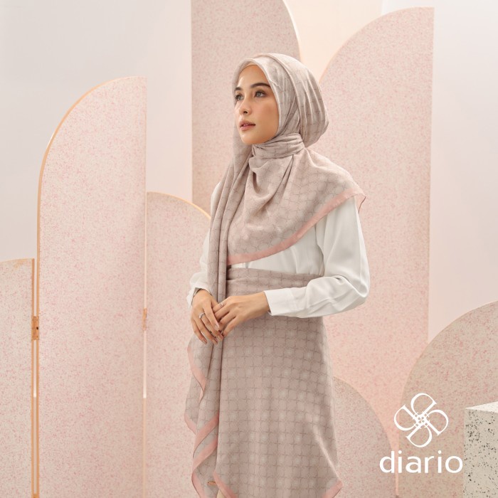 Diario Ultrafine Athalia Scarf Kerudung Segi Empat