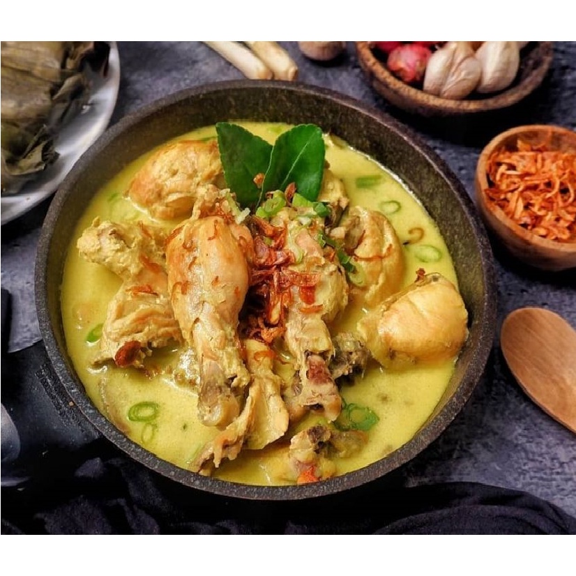 Opor Ayam Lebaran Potongan Ayam
