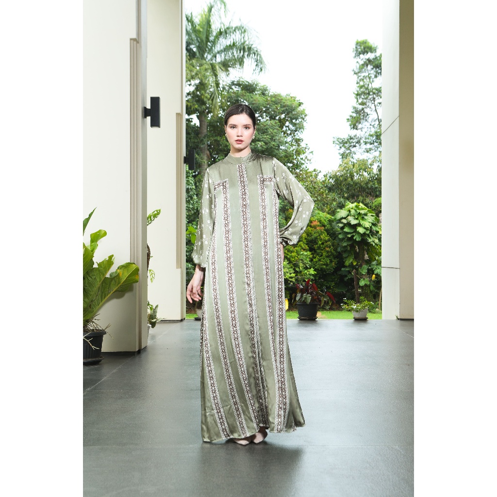 Tieka Huza Official - Dress Saliya Silk TH Monogram - Maroon