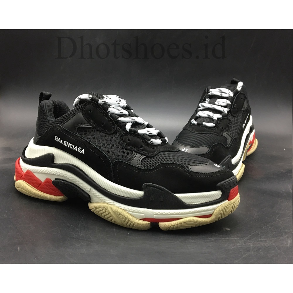 Harga balenciaga triple s sales black