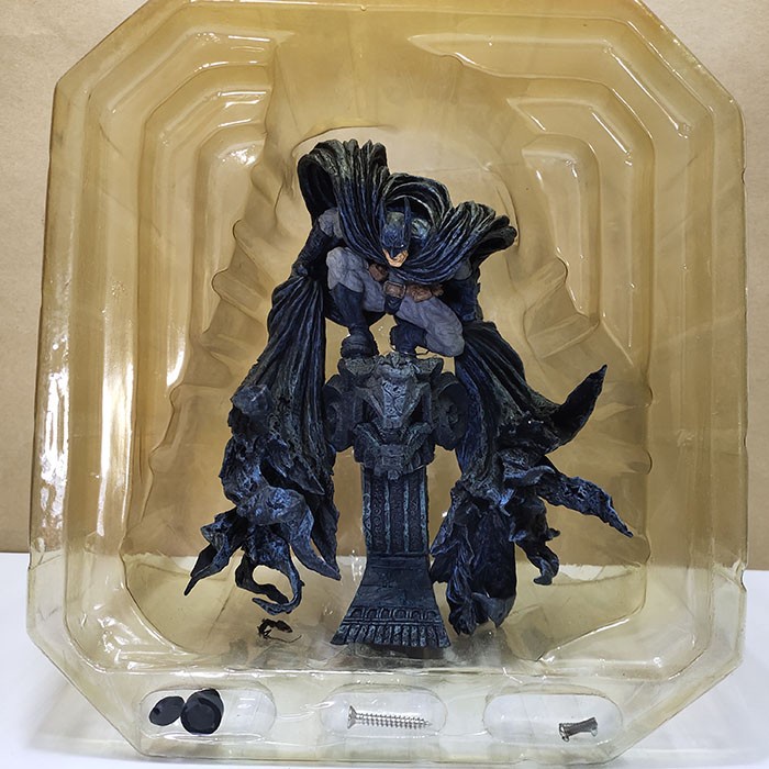 Batman Room Gargoyle outlets by ARTFX - Kotobukiya