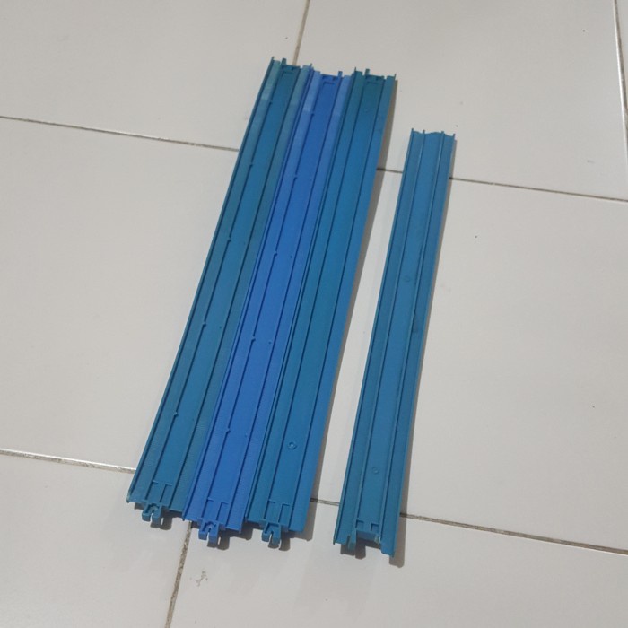 Jual Takara Tomy Plarail R-06 Rel Naik Slope Rail Tanjakan Turunan R06 ...