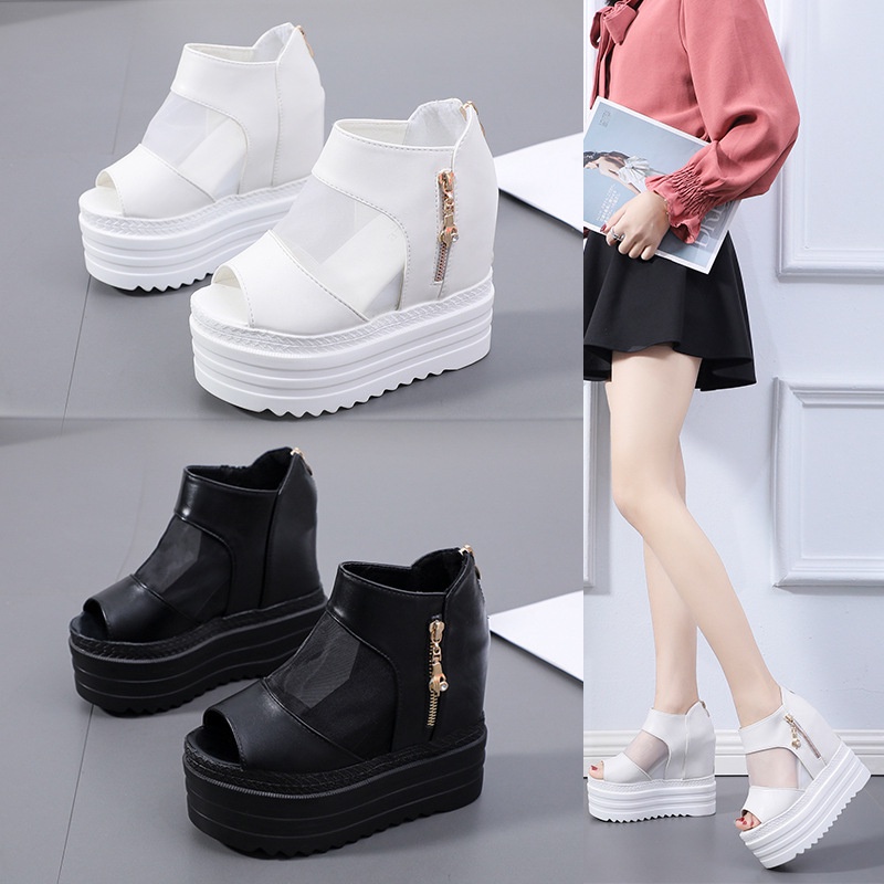 Sepatu hak hot sale platform