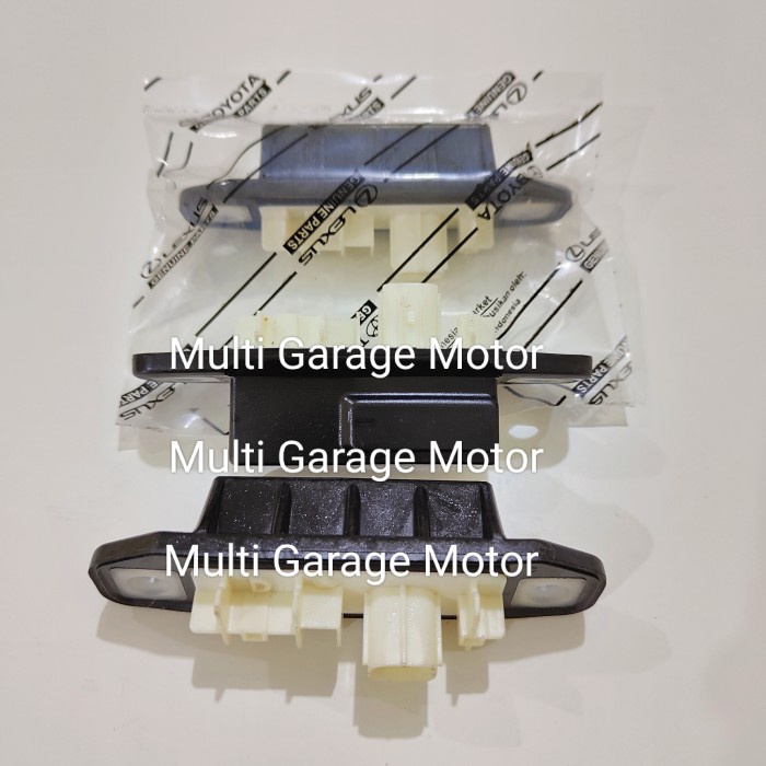 Jual Switch Tombol Pintu Back Door Bagasi Innova Inova Reborn Original ...