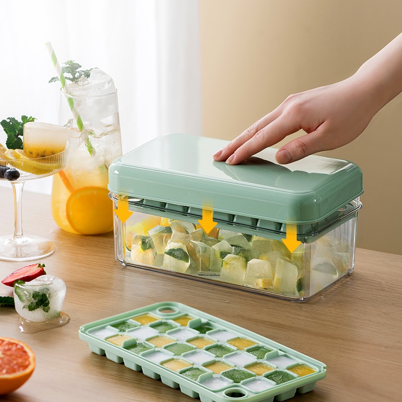 New 64Pc Silicone Ice Cube Tray With Lid And Bin for Freezer in