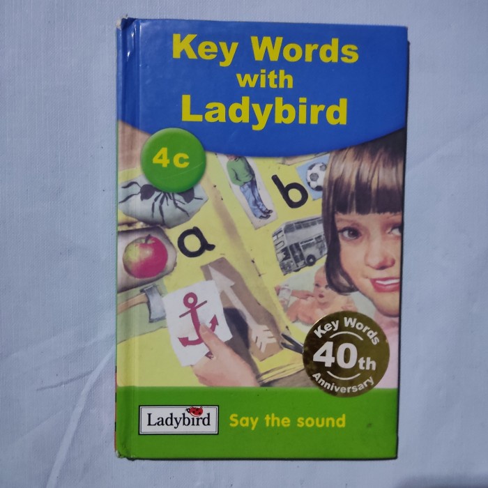 Jual Buku import anak key words with ladybird | Shopee Indonesia