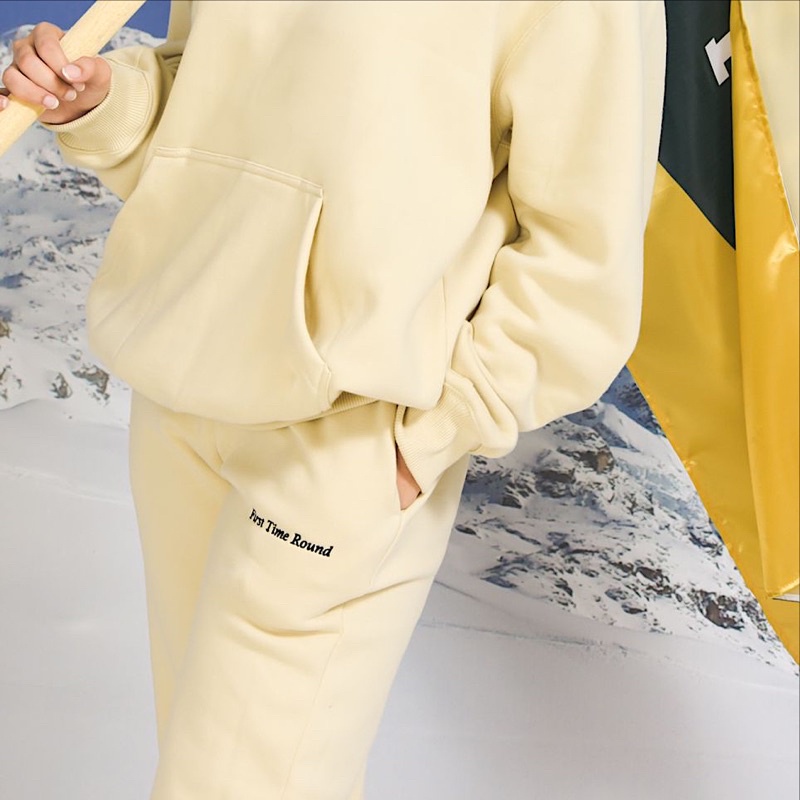Jual First Time Round - Classic Sweatpants - Butter | Shopee Indonesia