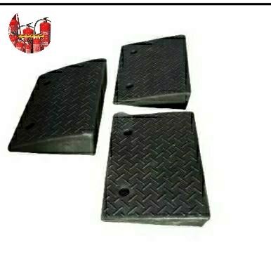 Jual Rubber Ramp Karet Tanjakan Mobil Motor 48 cm / Alas Pijakan Miring ...