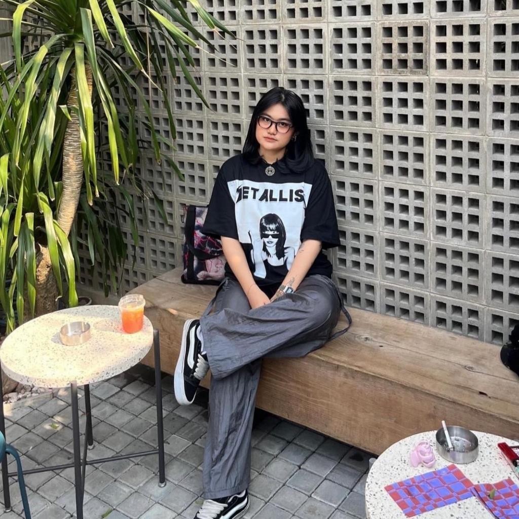 Jual T-Shirt Metallisa - Oversized BOXY Model Black Solid | Shopee ...