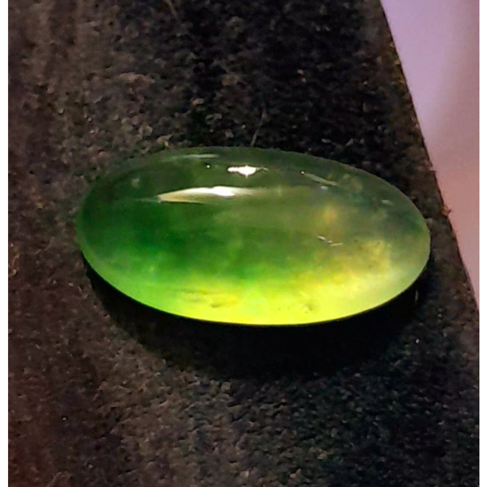 Jual Idocrase Sungai Dareh Kumbang Jati emerald color HQ kode 058 ...