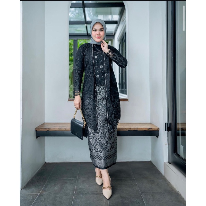Azura Kebaya (Adult) main image 0
