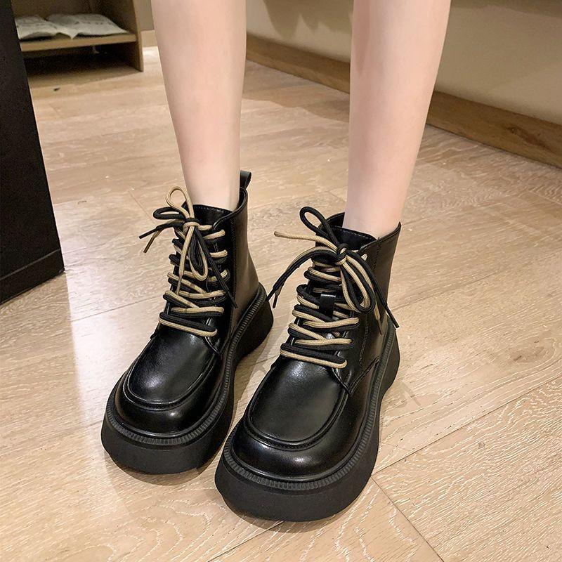 [DF FOOTWEAR] DF 711 Sepatu Wanita Sneakers Boots Putih Hitam Korean  Premium Quality
