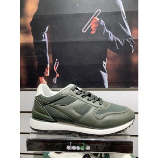 Harga sepatu sneakers on sale diadora