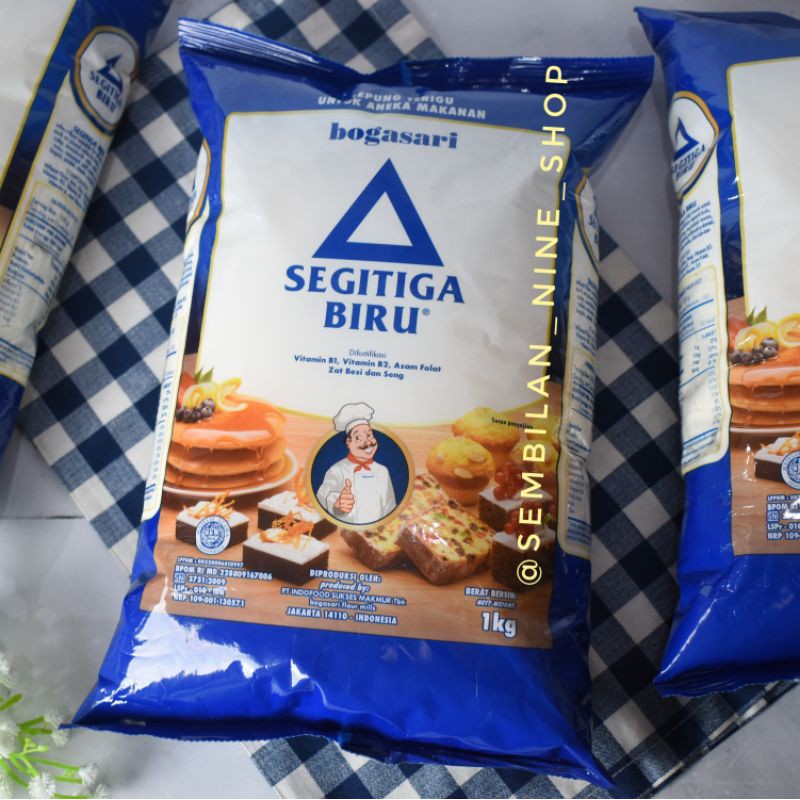 Jual Bogasari SEGITIGA BIRU Tepung Terigu Protein Sedang 1 KG | Shopee ...