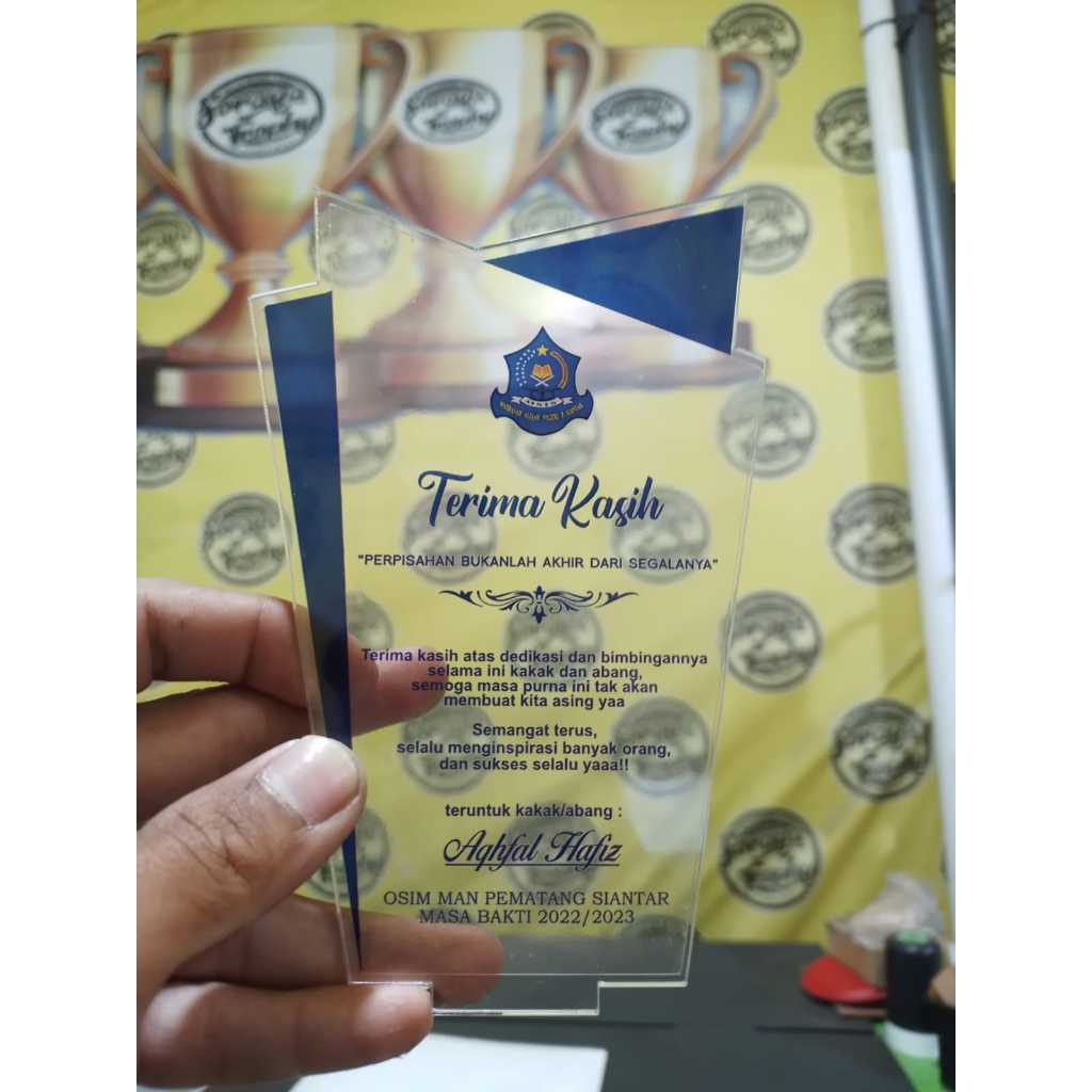 Jual Pusat Plakat Akrilik Murah 2mm 10x15 Plakat Wisuda Kenang