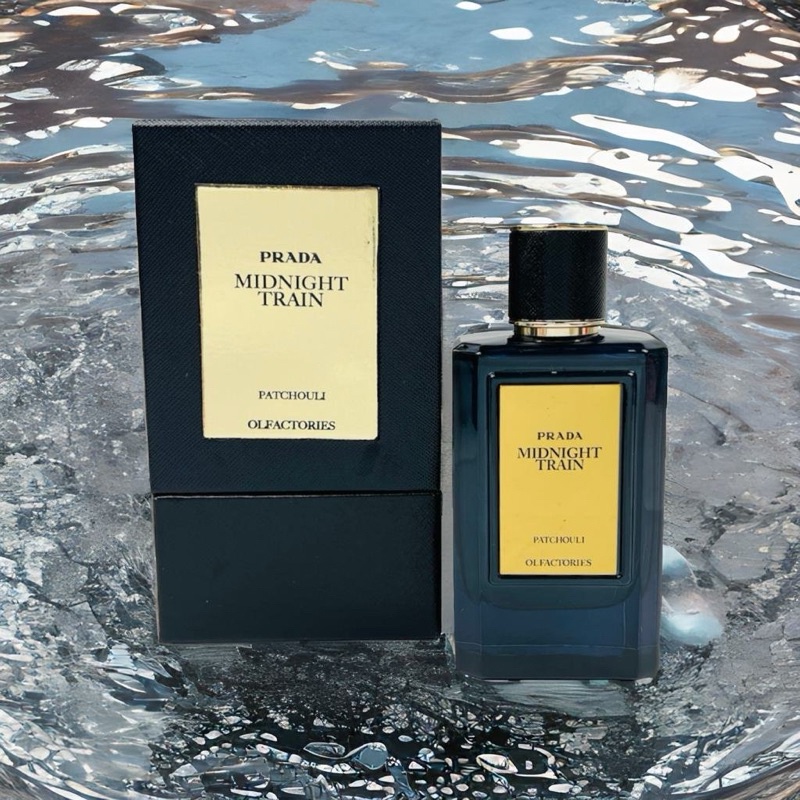 Prada midnight train online perfume