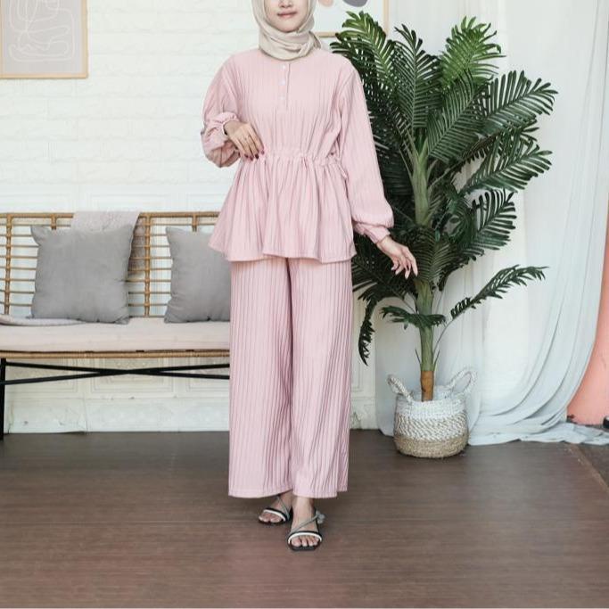 Jual One Set Sissy Hornet Knit Premium | Shopee Indonesia