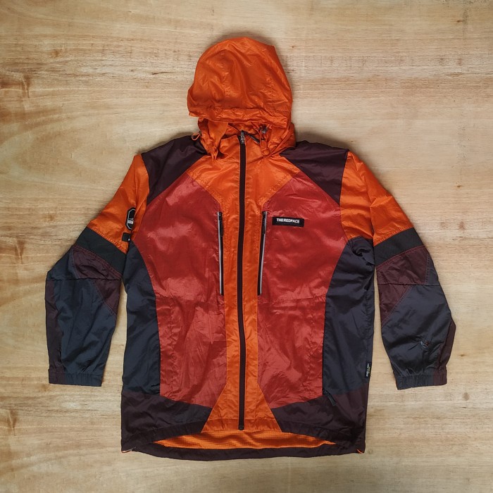 jaket gunung The redface windbreaker