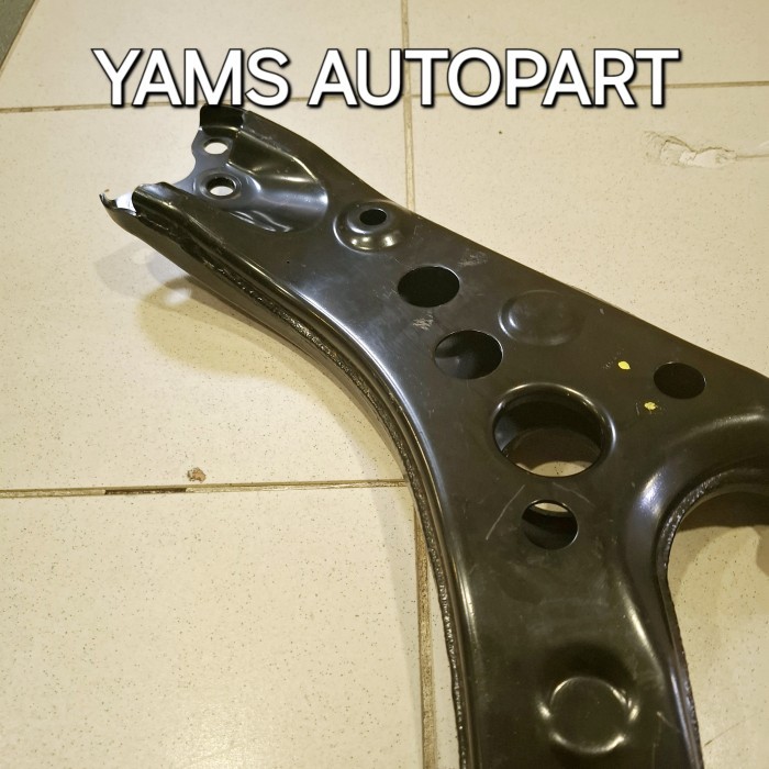 Jual LOWER ARM TOYOTA INNOVA ZENIX ORIGINAL | Shopee Indonesia