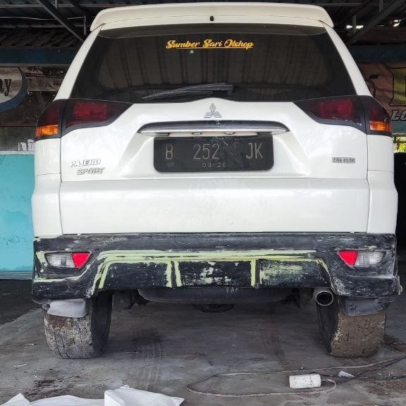 Jual PAKET UPGRADE bodykit pajero 2009 2010 2011 pajero body kit pajero