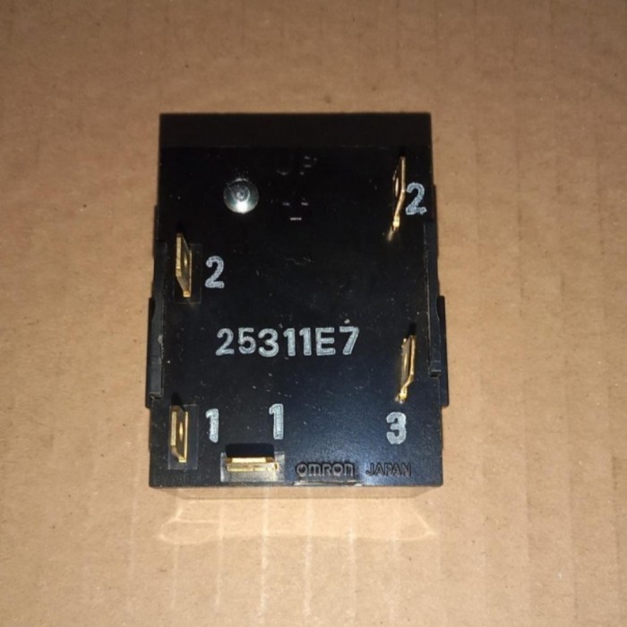 Jual MCC Relay Omron AMVL-300A 220V Kompressor AC Sanyo 2PK Original ...