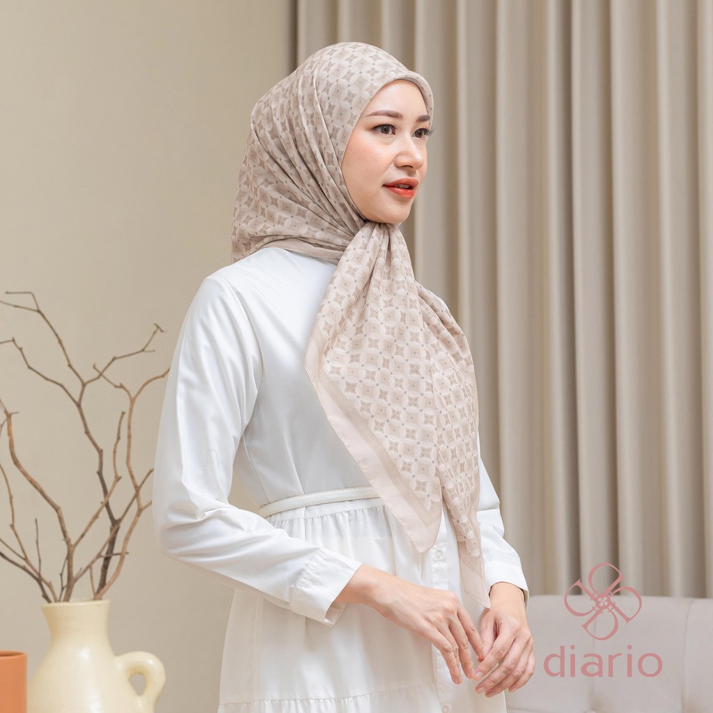 Diario Ultrafine Alyssa Scarf Kerudung Segi Empat