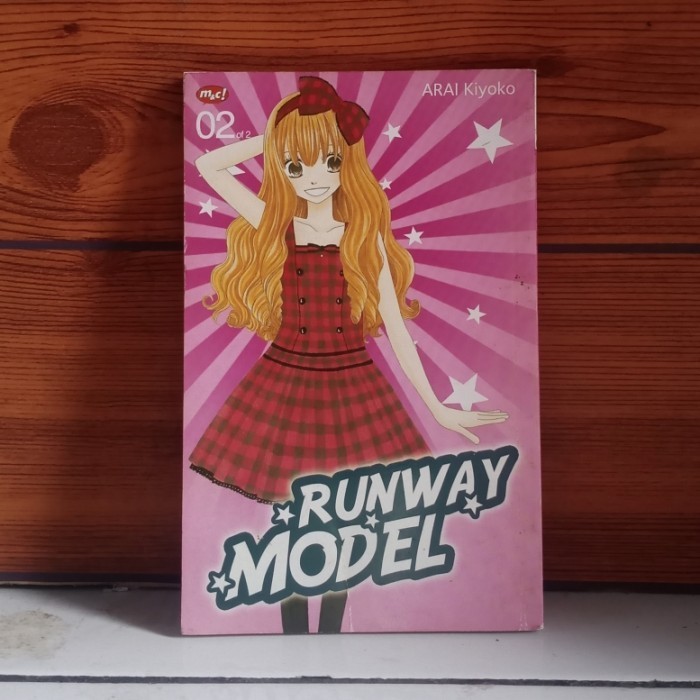 Jual Komik Runway Model vol. 2 | Shopee Indonesia