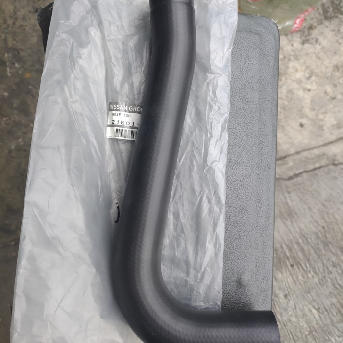 Jual selang radiator atas Nissan Terrano Z24 original berkualitas ...