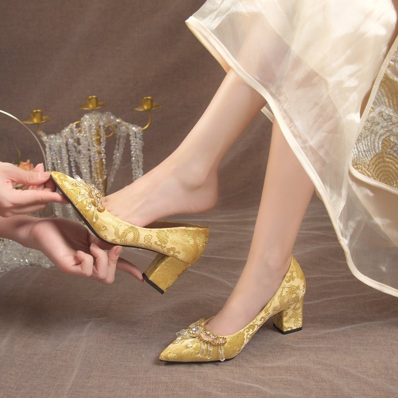 Golden high heels, women's Chinese style Xiuhe shoes, wedding shoes, new  thick heels, bride's shoes