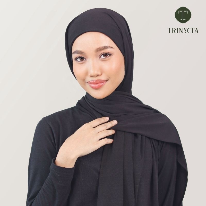 trinycta hijab