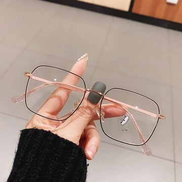 FOMAMATA Kacamata Minus Photocromic Wanita Anti Radiasi Blueray 2 In 1 Bluechromic Frame Square