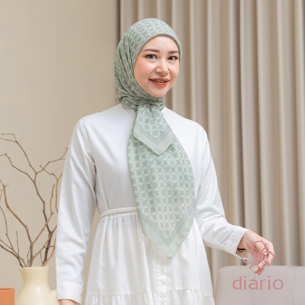 Diario Ultrafine Alyssa Scarf Kerudung Segi Empat