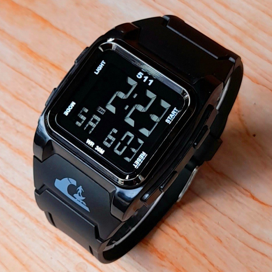 Jam Tangan Tahan Air