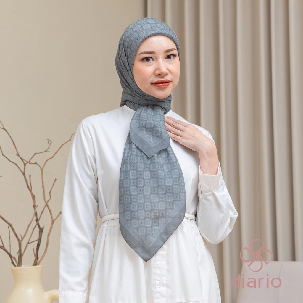 Diario Ultrafine Alyssa Scarf Kerudung Segi Empat