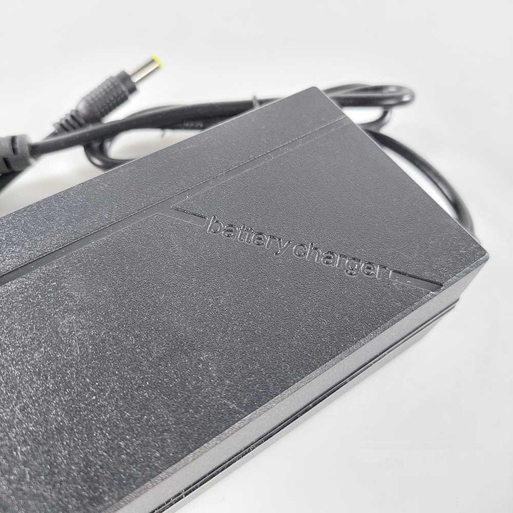 Jual ALASICKA Adaptor Charger Baterai Skuter Sepeda Listrik DC 24V 2A