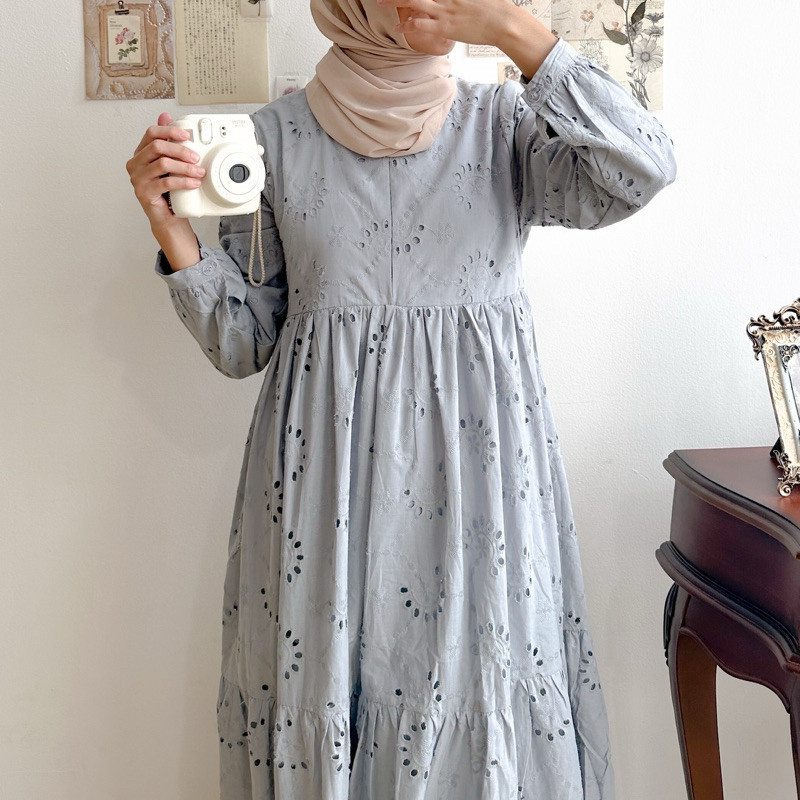 CLAIRE DRESS - GAMIS PLISKET HARASKIRT