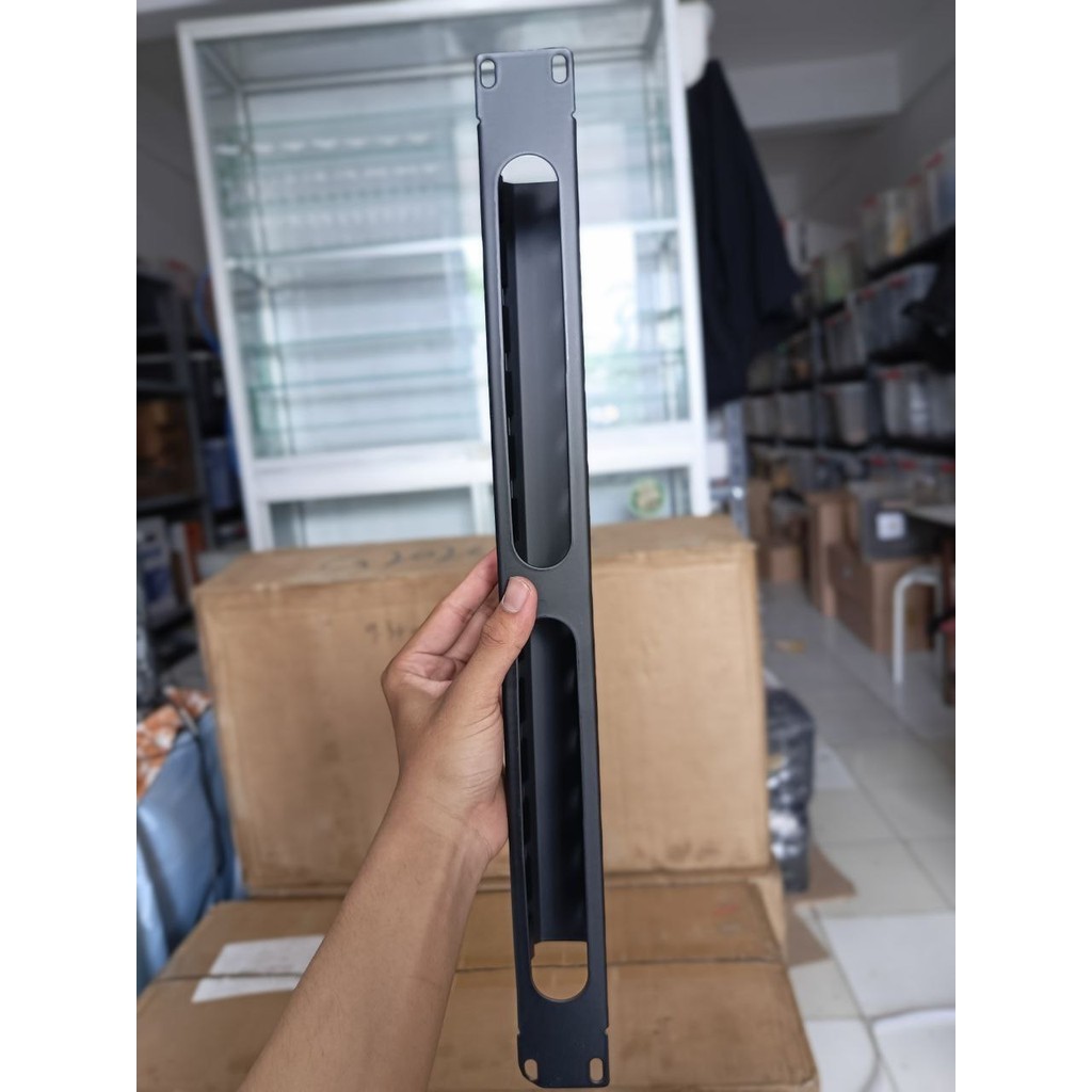 Jual Wire Management Patch Panel 1U / Panel Managemen Kabel Rack Server ...