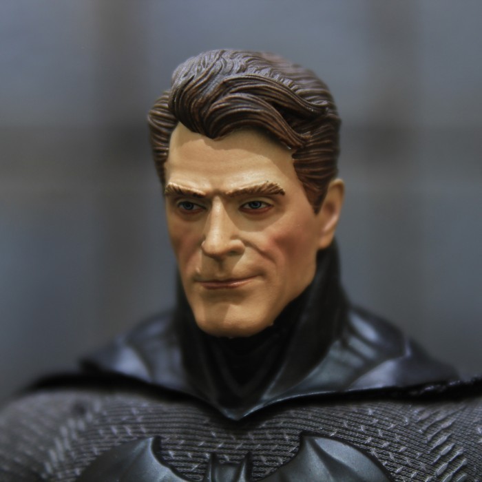 Jual Figure Head Scala 12 DC Mezco Batman Kevin Conroy Bruce Wayne ...