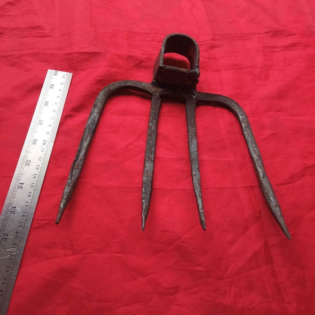Jual Gacok/Garuk/Garukan Sampah/Pembersih Sampah Besi Non Uril | Shopee ...